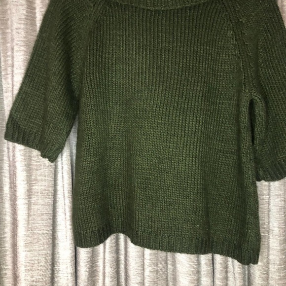 Paraphrase Cropped Short Sleeve Turtleneck Cowlneck Sweater Size Medium - Picture 11 of 15